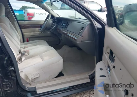 2007 Mercury Grand Marquis Gs z USA, uszkodzony, nr VIN 2MEFM74VX7X621916